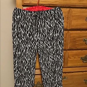 Chicos’s Zenergy Capri pants size 0